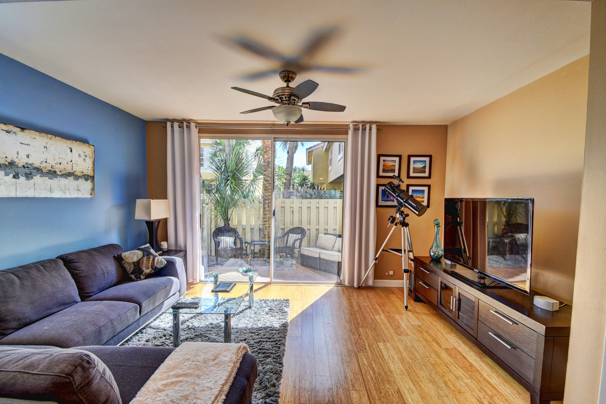 1012 Jeffery Street Boca Raton, FL 33487 - Photo 5 of 29 DSC_6691_2_3_4_5