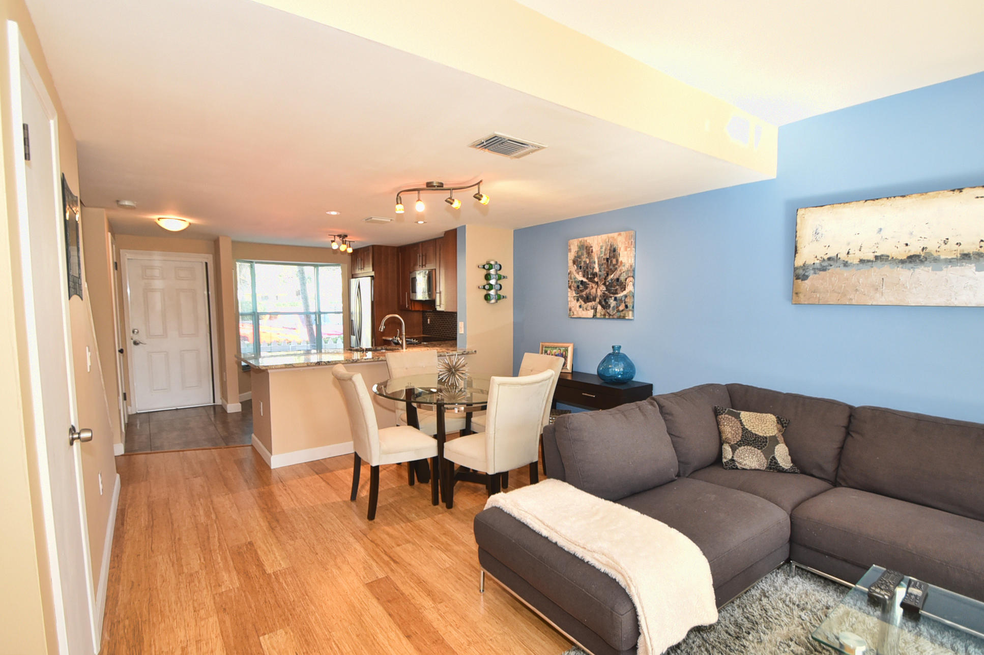 1012 Jeffery Street Boca Raton, FL 33487 - Photo 6 of 29 DSC_6704