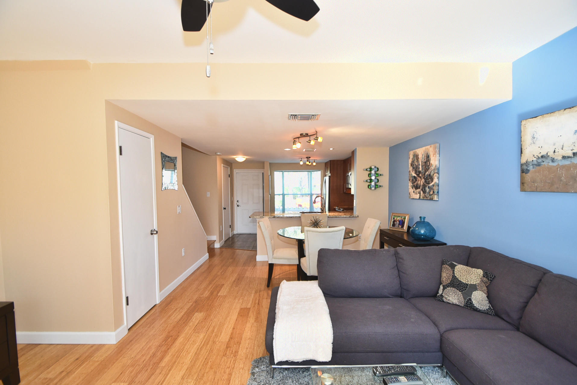 1012 Jeffery Street Boca Raton, FL 33487 - Photo 7 of 29 DSC_6705
