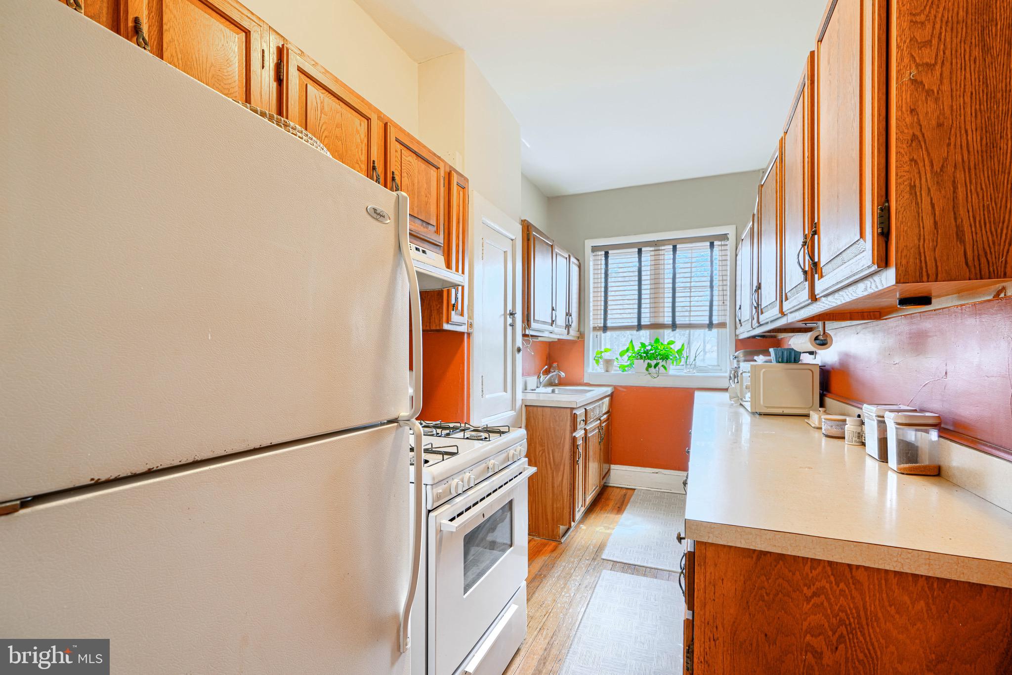 607 Somerset Road, Unit 5 Baltimore, MD 21210 - Photo 15 of 38
