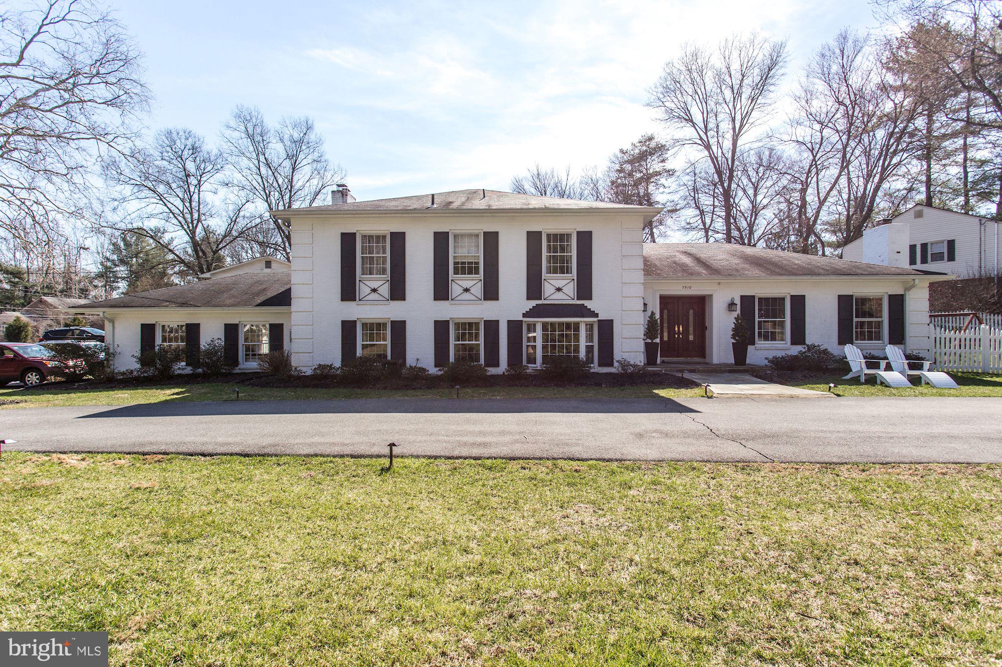 7510 Shadywood Road Bethesda, MD 20817 - Photo 4 of 39