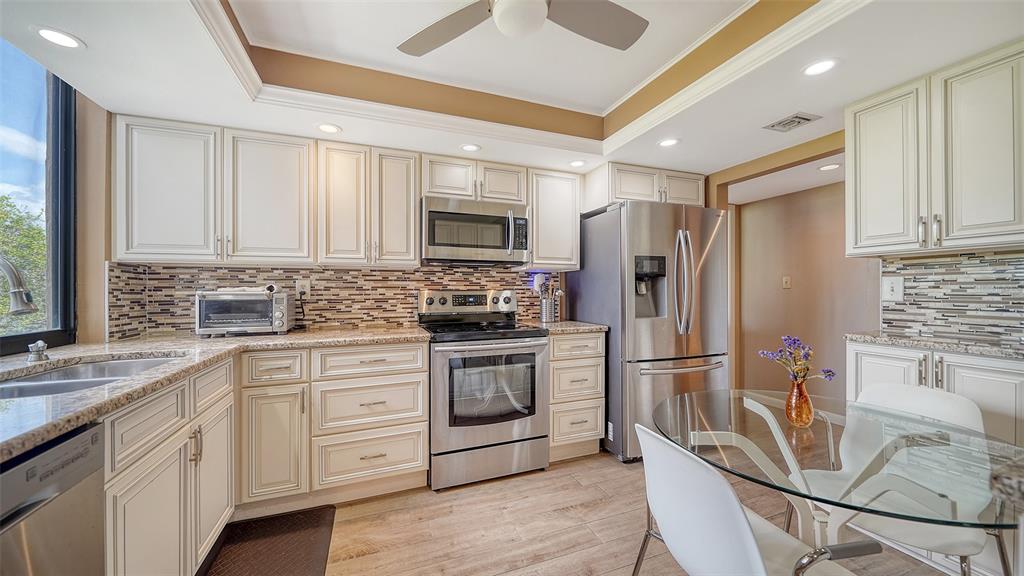 6267 Midnight Pass Road, Unit 306 Sarasota, FL 34242 - Photo 14 of 89