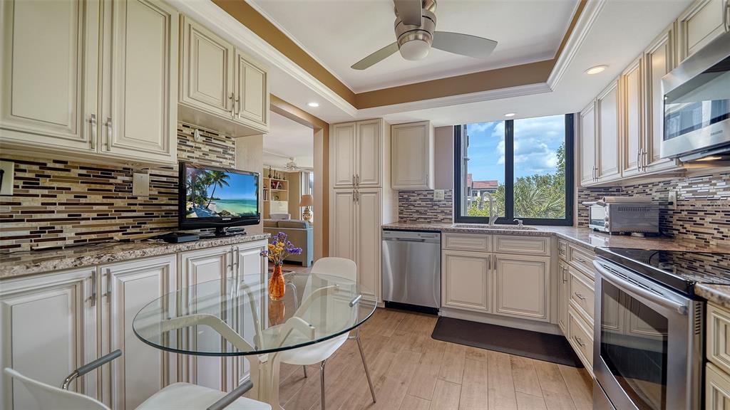 6267 Midnight Pass Road, Unit 306 Sarasota, FL 34242 - Photo 16 of 89