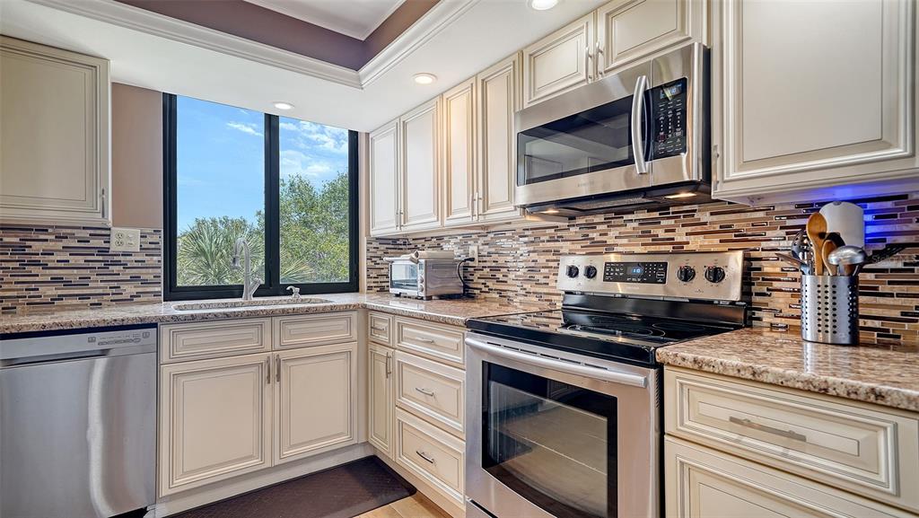 6267 Midnight Pass Road, Unit 306 Sarasota, FL 34242 - Photo 17 of 89