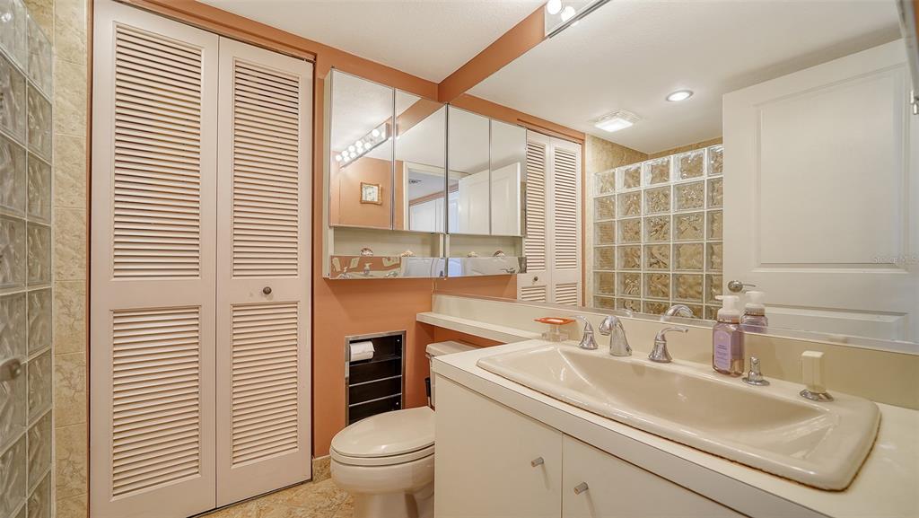 6267 Midnight Pass Road, Unit 306 Sarasota, FL 34242 - Photo 23 of 89