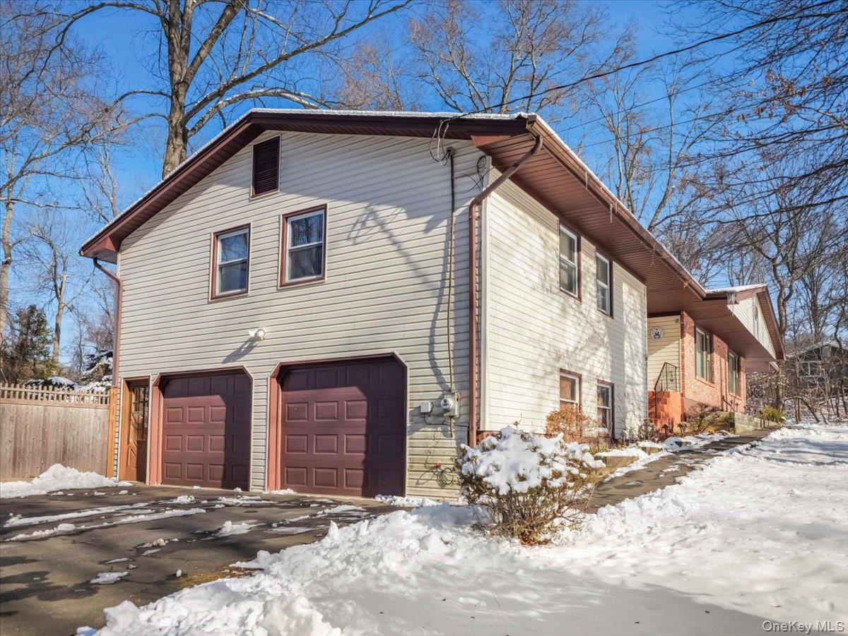 61 Rolling Ridge Road New City, NY 10956 - Photo 3 of 32 Oversized 2 car garage with separate storage room