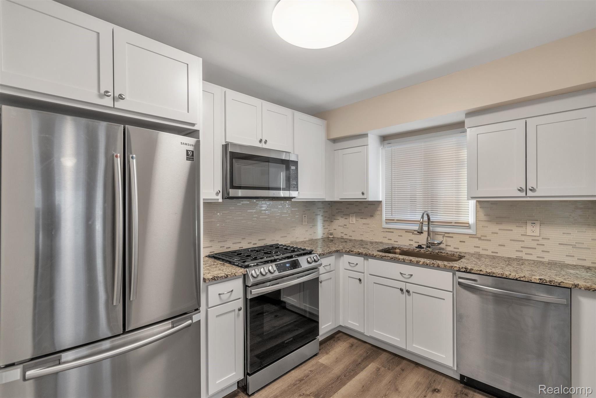 9952 Appleton Avenue Redford, MI 48239 - Photo 11 of 23 Custom Kitchen with Appliance Package