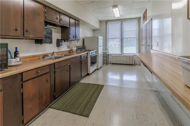 $749,900 | 248 West Avenue, Clarkson, NY 14420