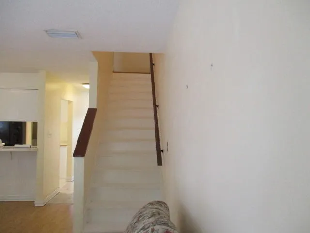 a view of entryway with workspace