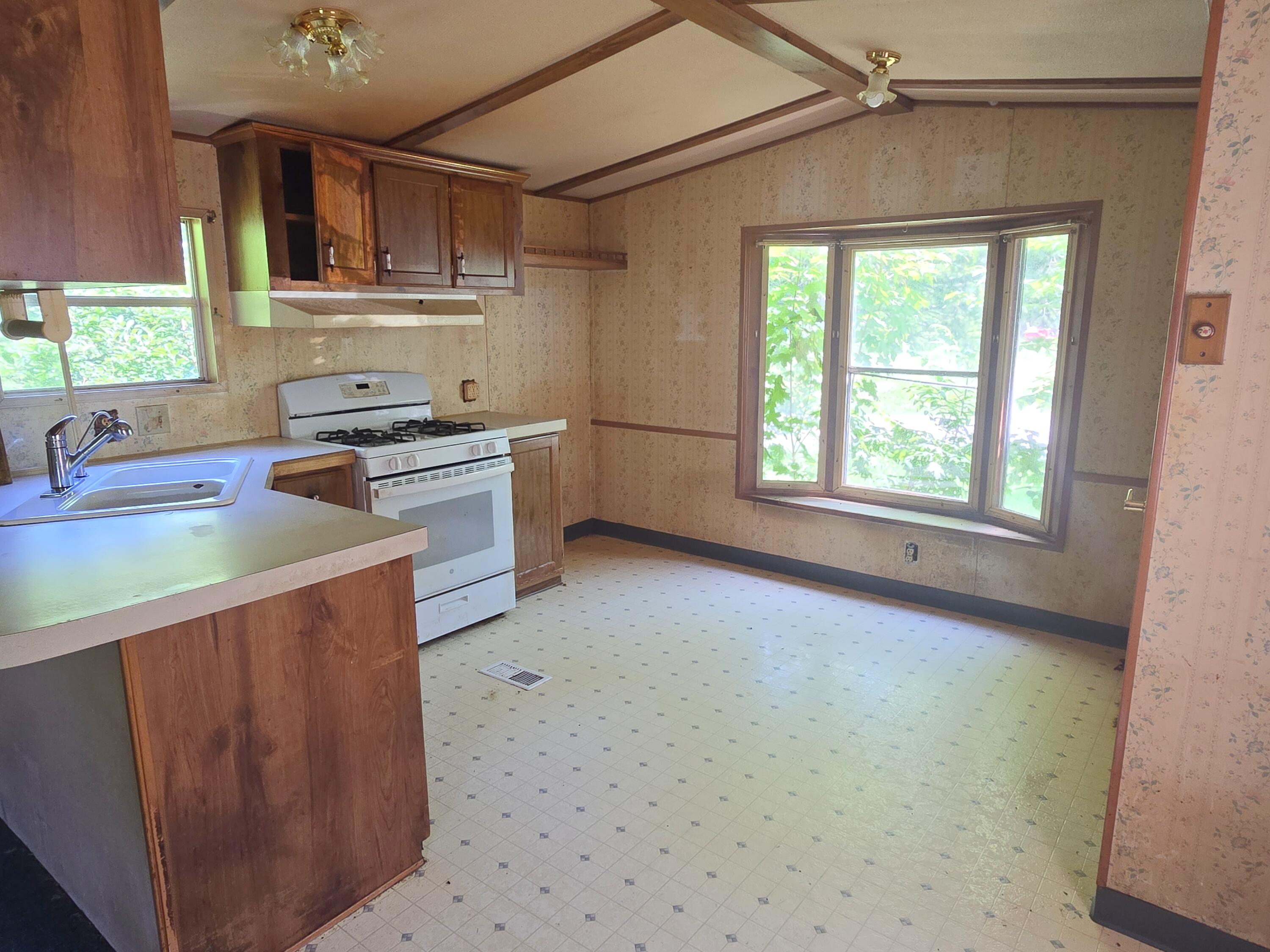 123 Sessions Road Shelby, MI 49455 - Photo 2 of 15 1000041886