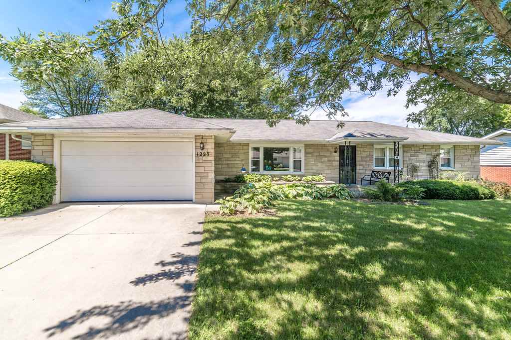 1223 North Winthrop Road Muncie, IN 47304 - Photo 1 of 16