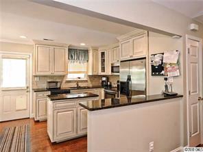 4435 Garris Road Charlotte, NC 28209 - Photo 5 of 16 Gallery Image 5