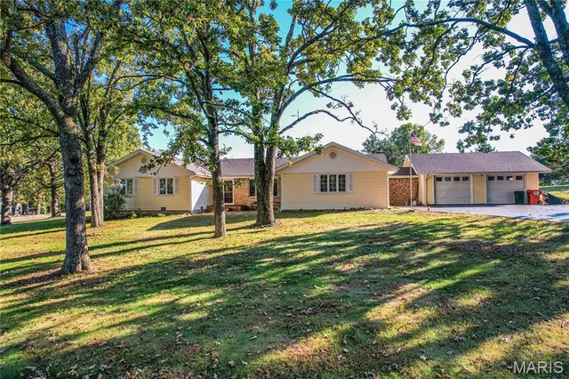 $369,900 | 836 Stella Street, Lebanon, MO 65536