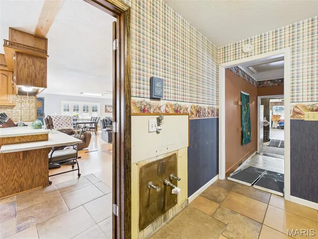 $369,900 | 836 Stella Street, Lebanon, MO 65536