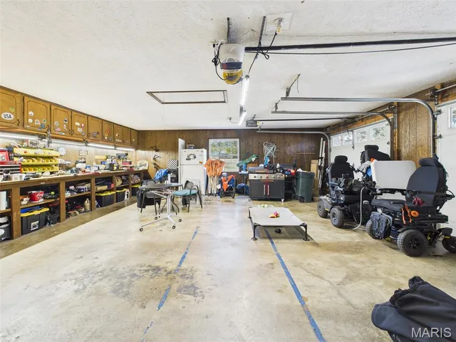 $369,900 | 836 Stella Street, Lebanon, MO 65536