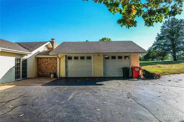 $369,900 | 836 Stella Street, Lebanon, MO 65536