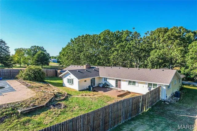 $369,900 | 836 Stella Street, Lebanon, MO 65536