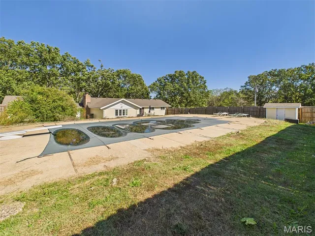 $369,900 | 836 Stella Street, Lebanon, MO 65536