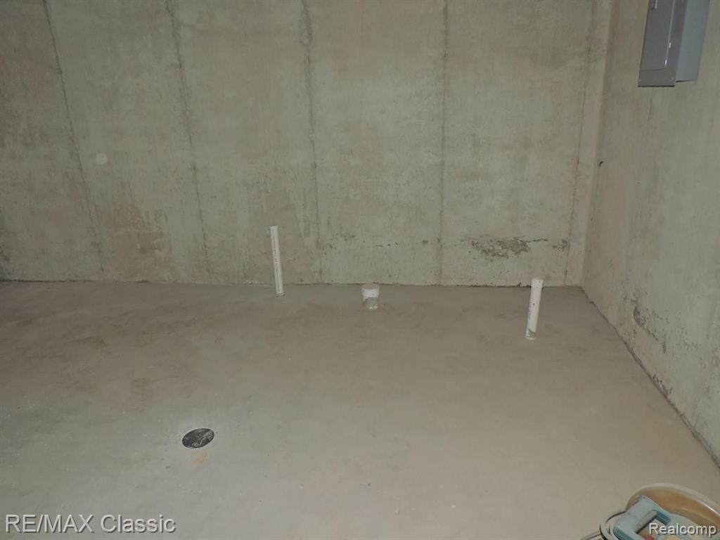 623 West Commerce Road Commerce Township, MI 48382 - Photo 14 of 20