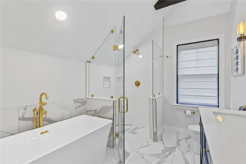 $3,850 | 11 Sunshine Court, Newport, RI 02840