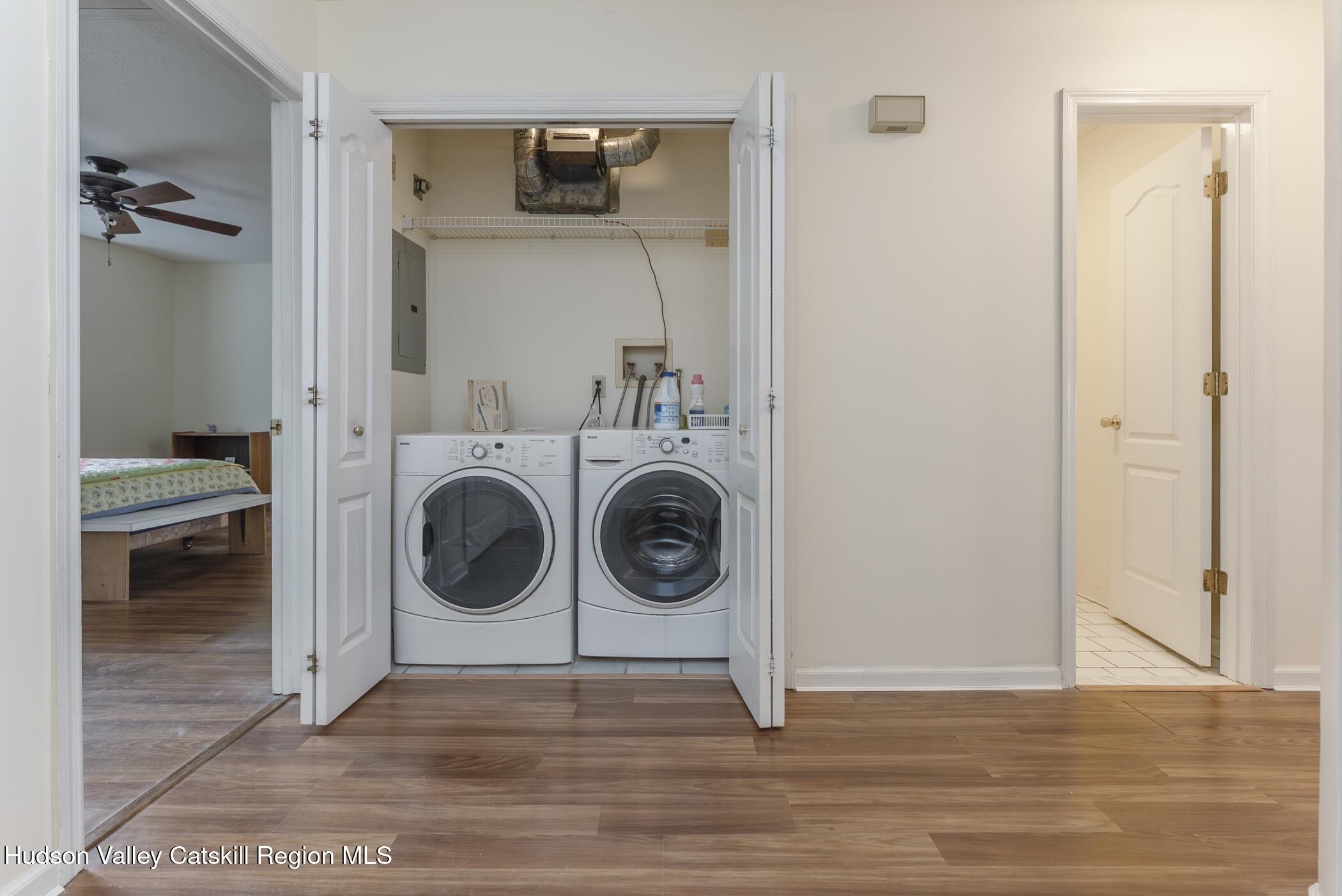 17 Riverview Port Ewen, NY 12487 - Photo 25 of 44 a utility room with dryer and washer