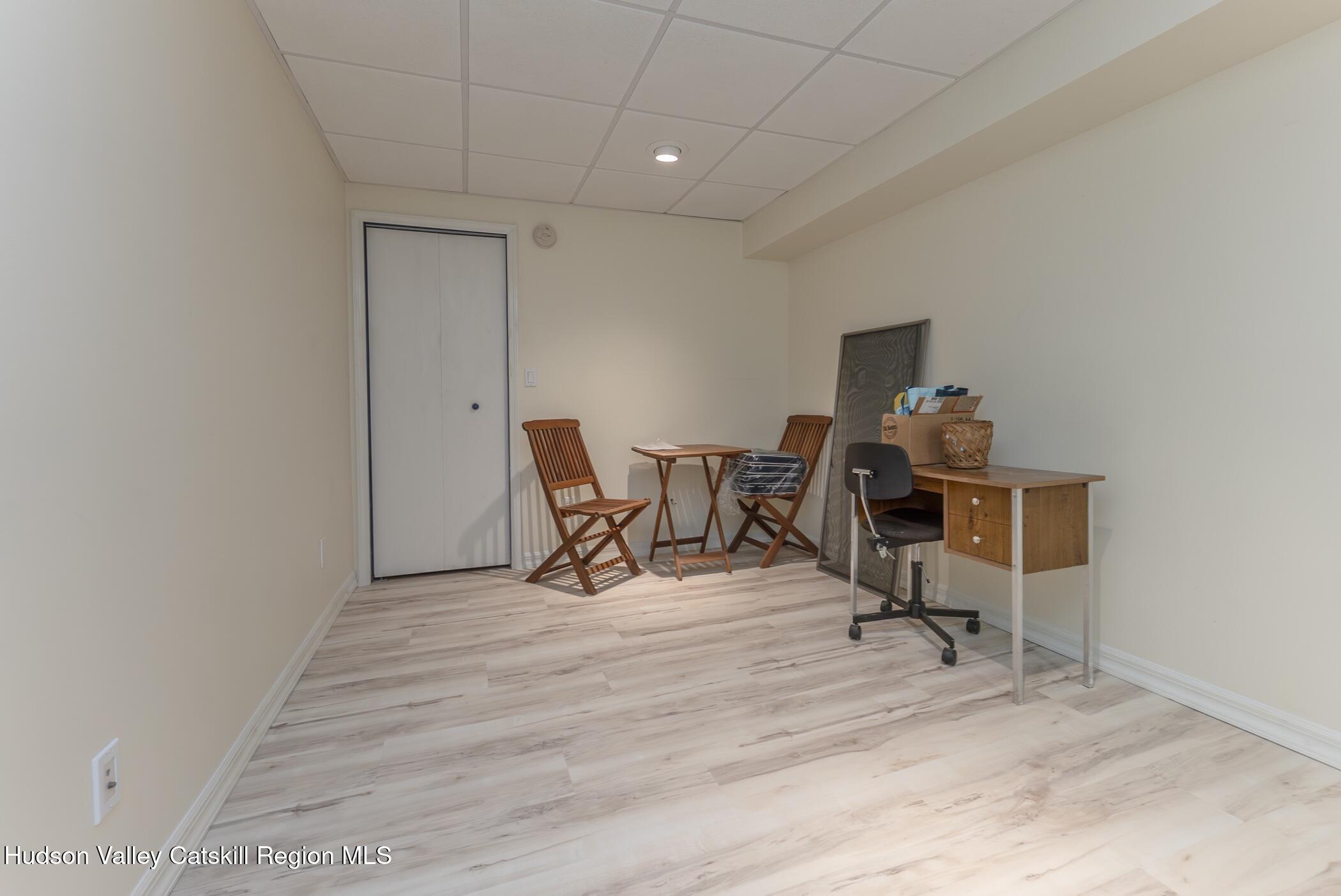 17 Riverview Port Ewen, NY 12487 - Photo 30 of 44 a workspace room with table and chair