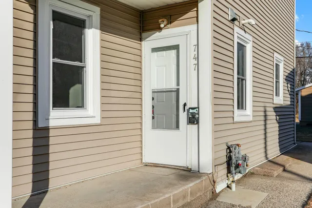 $325,000 | 747 Buchanan Street Northeast, Minneapolis, MN 55413