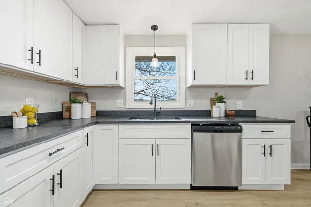 $279,900 | 3325 East 100 South, Anderson, IN 46017