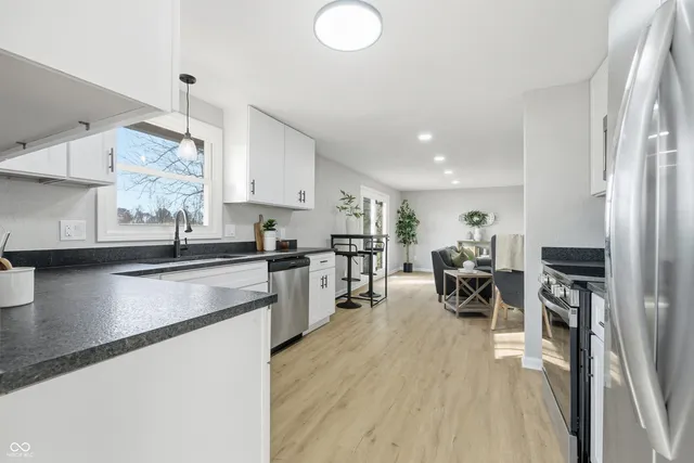 $279,900 | 3325 East 100 South, Anderson, IN 46017