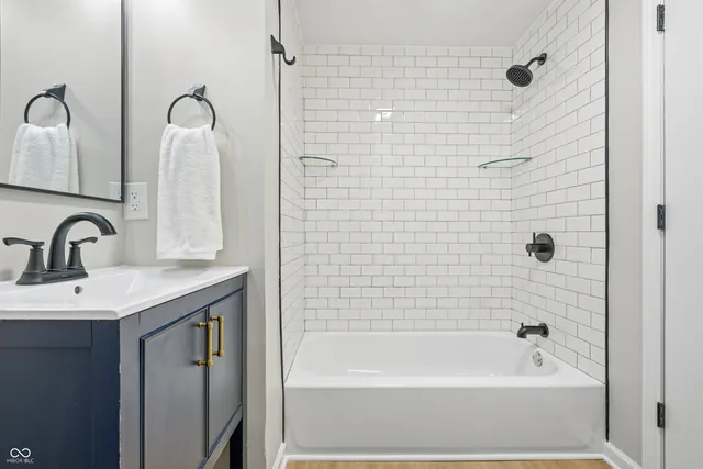 $279,900 | 3325 East 100 South, Anderson, IN 46017