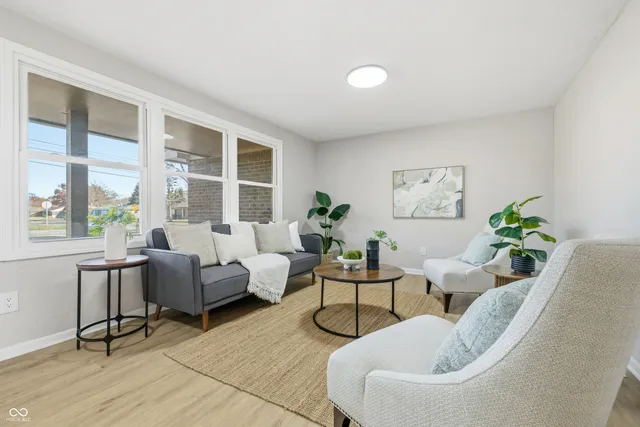 $279,900 | 3325 East 100 South, Anderson, IN 46017