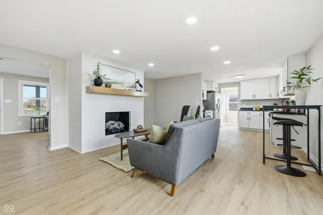 $279,900 | 3325 East 100 South, Anderson, IN 46017