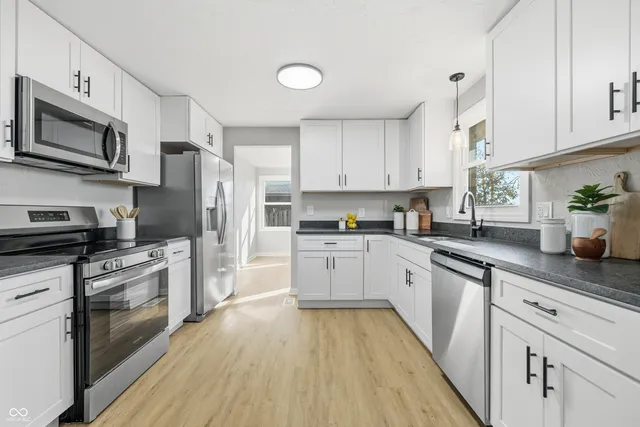 $279,900 | 3325 East 100 South, Anderson, IN 46017