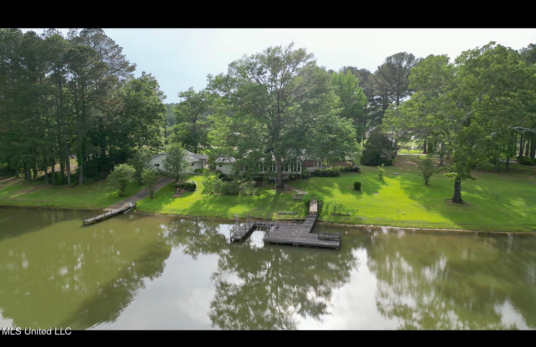 106 Skiers Point Canton, MS 39046 - Photo 2 of 71 Image 4