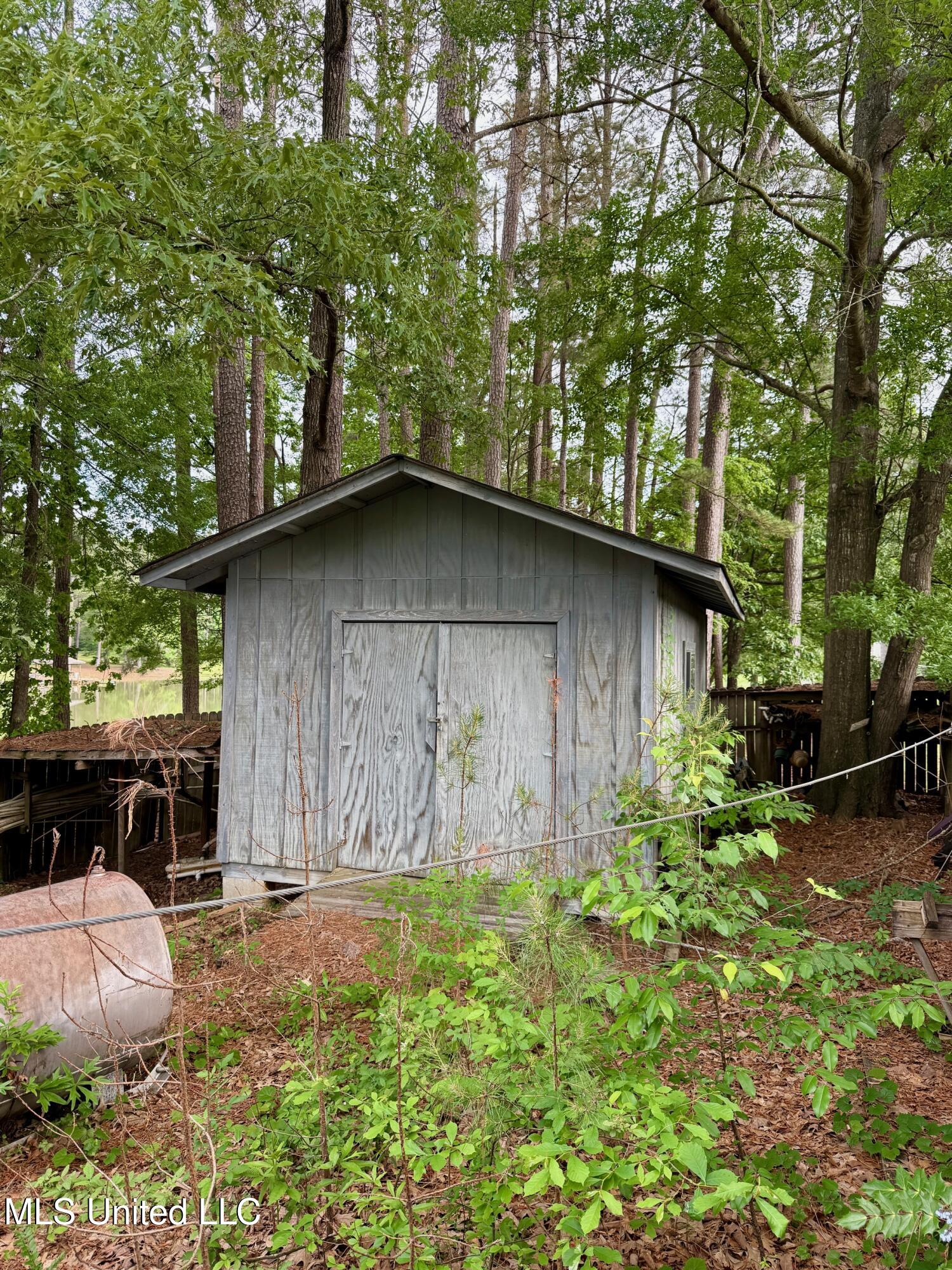 106 Skiers Point Canton, MS 39046 - Photo 23 of 71 IMG_3477