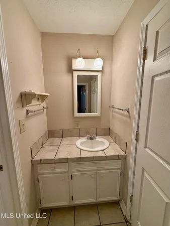 $399,000 | 106 Skiers Point, Canton, MS 39046