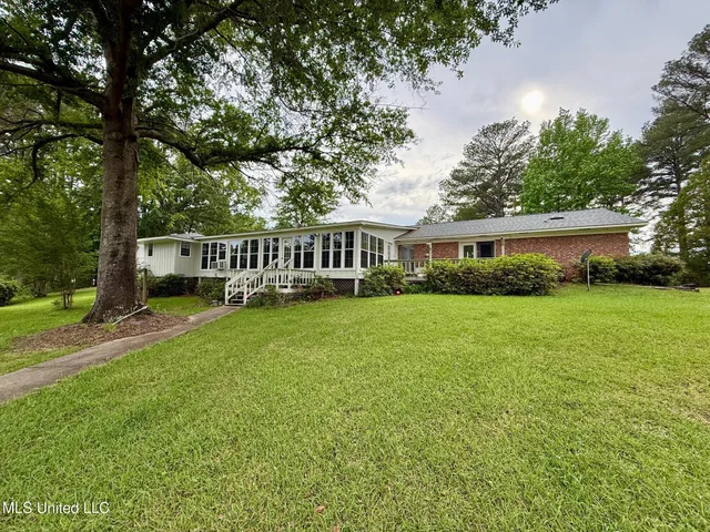 $449,000 | 106 Skiers Point, Canton, MS 39046