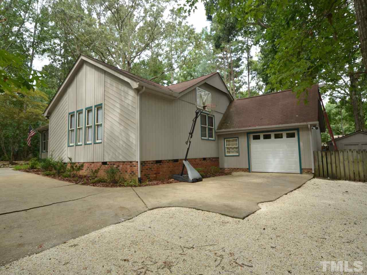 5004 Knaresborough Road Raleigh, NC 27612 - Photo 3 of 25