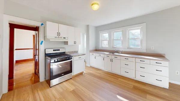 $2,500 | 897 Canterbury Street, Boston, MA 02131