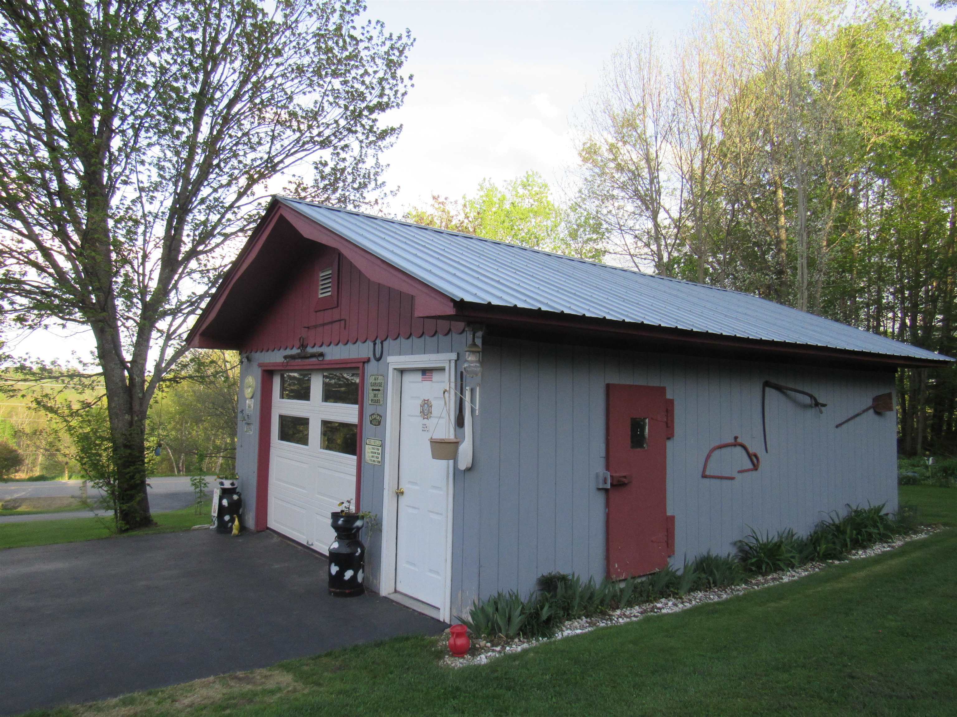 1901 Cross Road Jay, VT 05859 - Photo 20 of 53