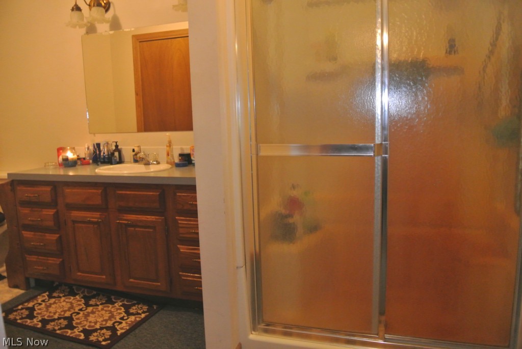 4793 Young Road Stow, OH 44224 - Photo 21 of 22 Small house bathroom