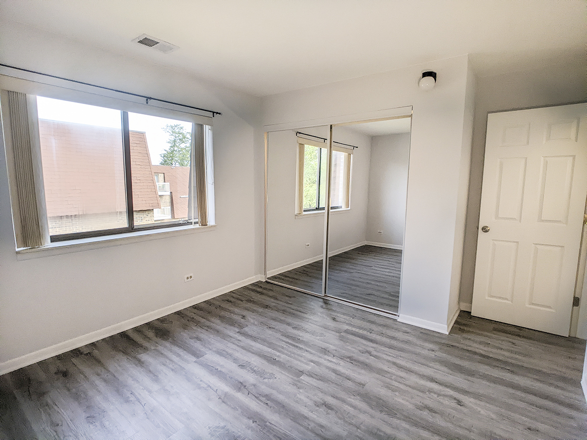 709 West Central Road, Unit 3C4 Mount Prospect, IL 60056 - Photo 11 of 11 Gallery Image 11