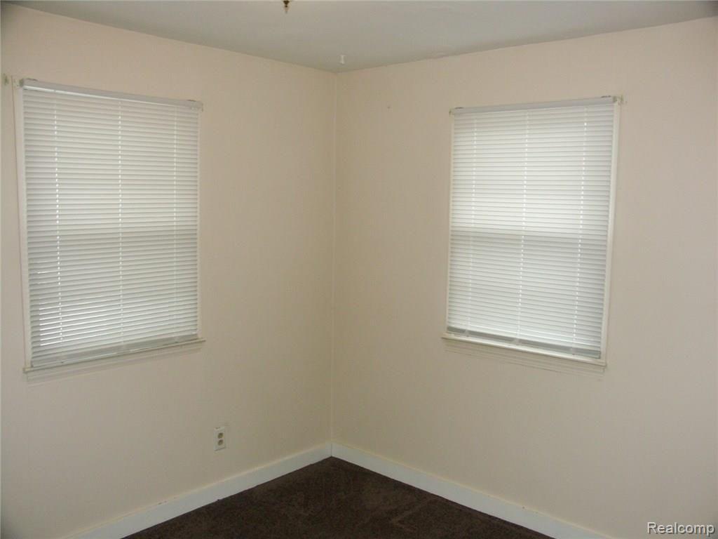 3250 Ravenswood Road Port Huron, MI 48060 - Photo 6 of 14 2017-01-23 21.29