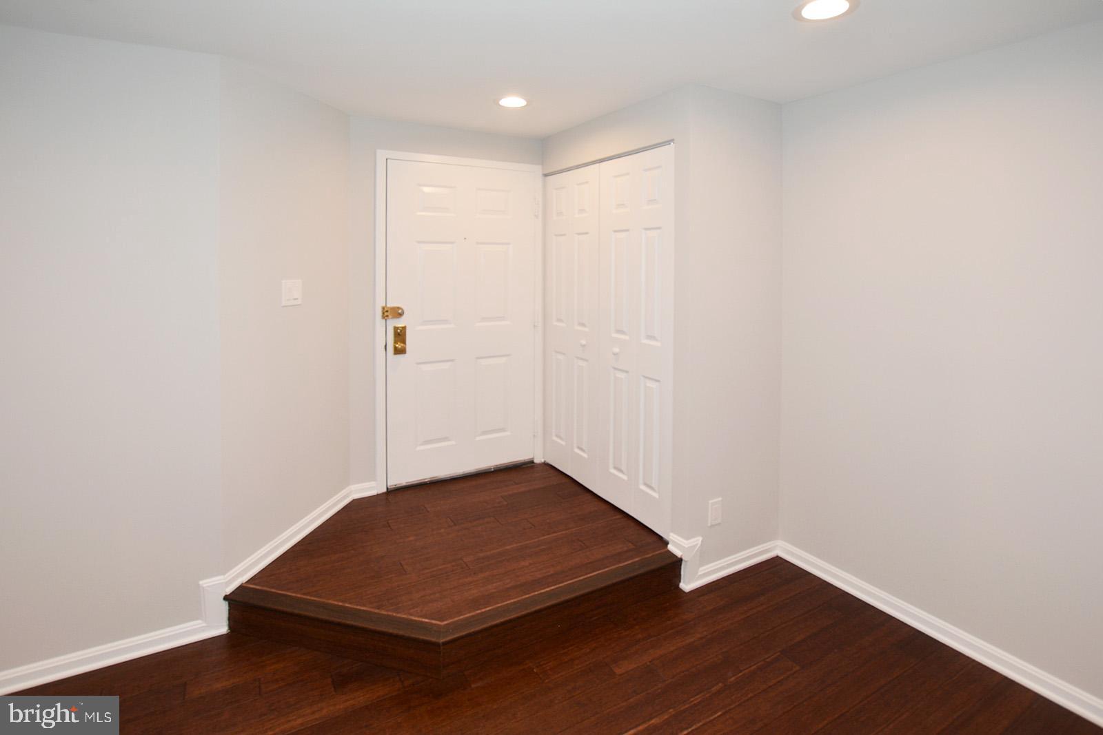 5900 Cove Landing Road, Unit 204 Burke, VA 22015 - Photo 2 of 25