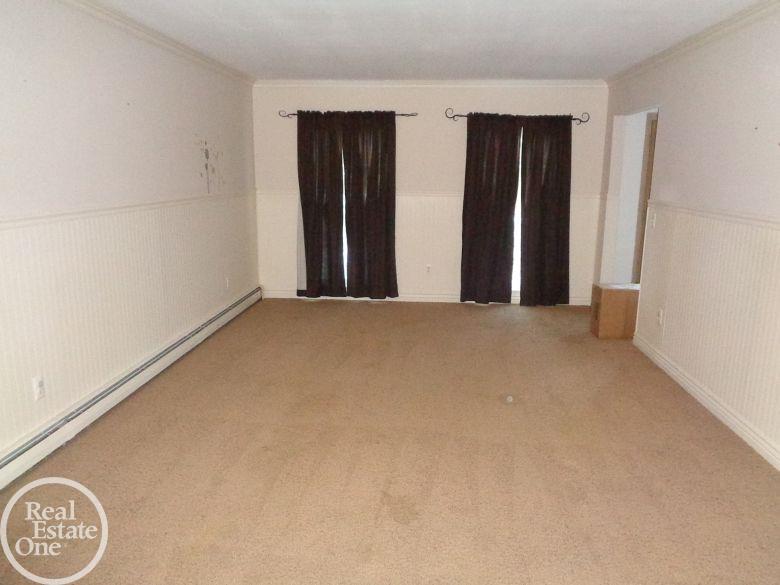 9565 Short Cut Road Fair Haven, MI 48023 - Photo 6 of 30 Living Room