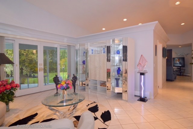 216 Council Rock Road Cranston, RI 02921 - Photo 6 of 37 Gallery Image 6