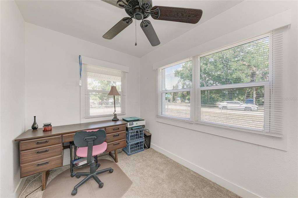 901 Oak Street Southwest Ruskin, FL 33570 - Photo 35 of 63