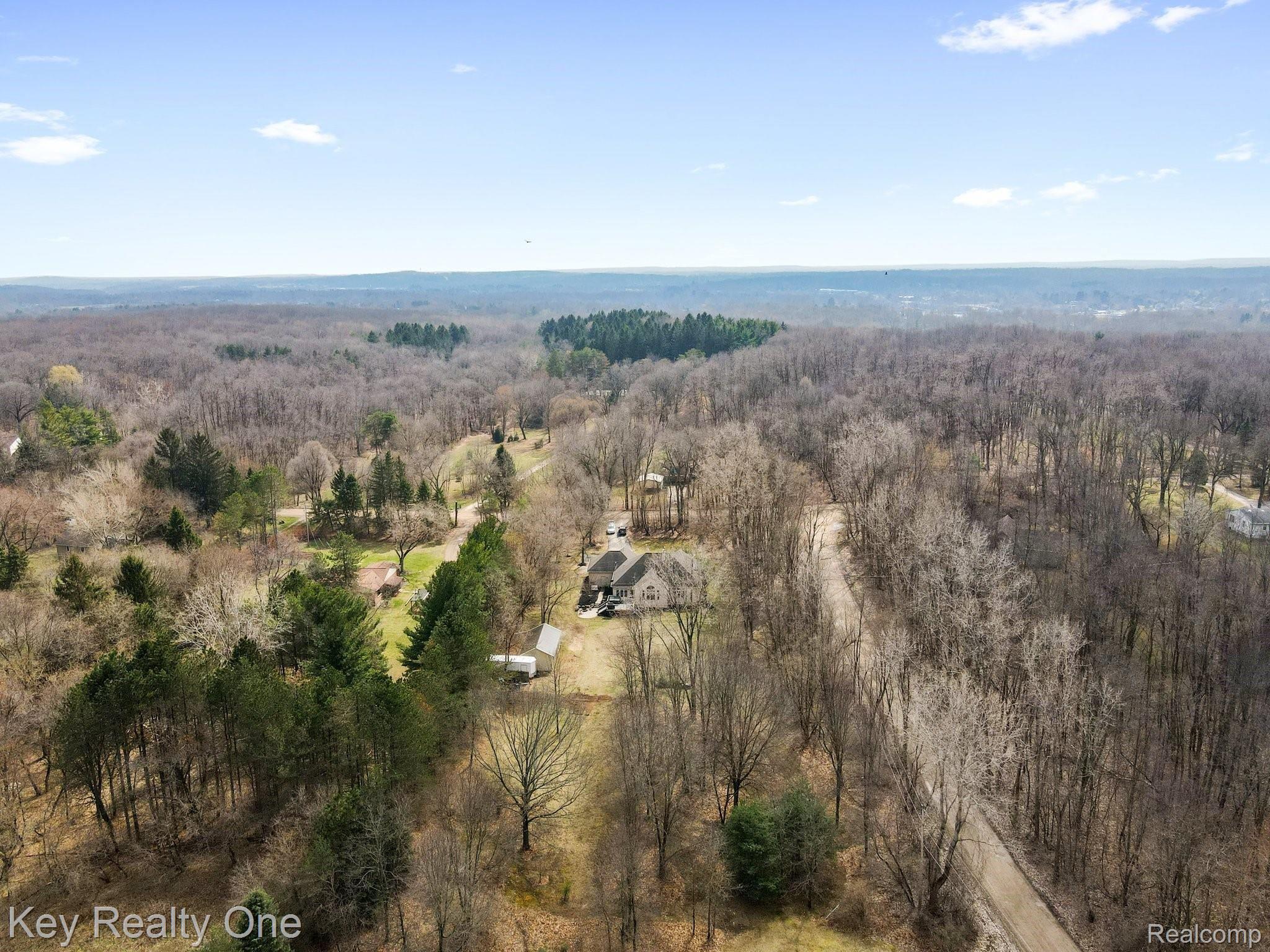 9460 Rattalee Lake Road Clarkston, MI 48348 - Photo 40 of 41 9460 Rattalee Lake Rd Clarkston - 06.jpg