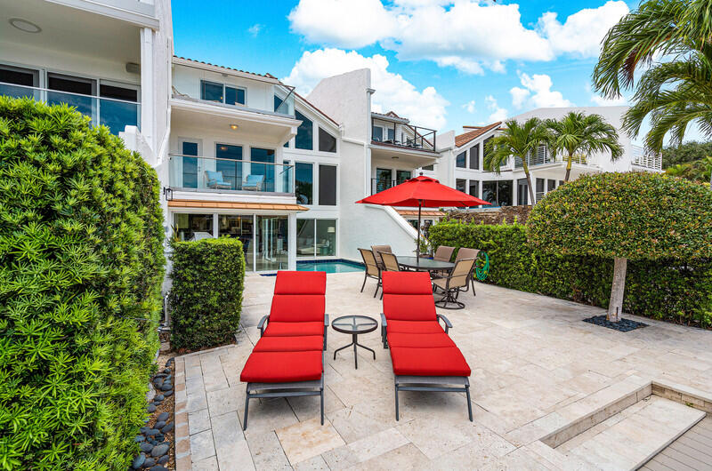 628 Southeast 5th Street, Unit 4 Delray Beach, FL 33483 - Photo 12 of 55 5840B871-00F0-405B-B53D-1235E2A5FD14