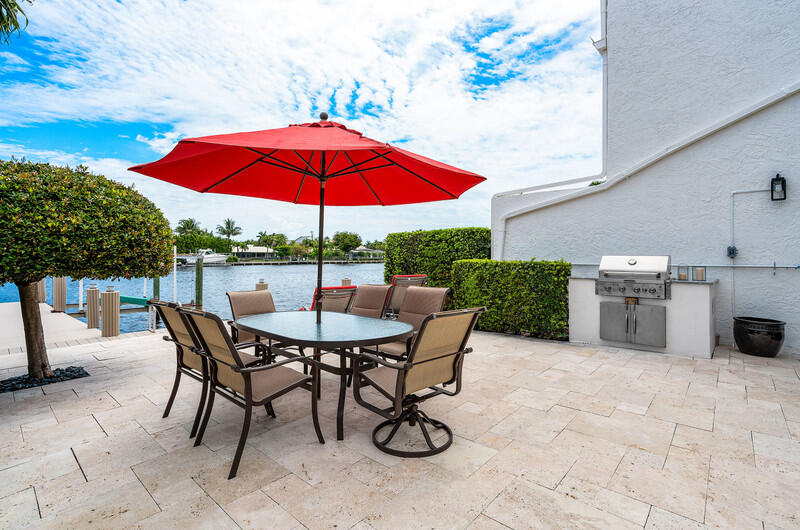628 Southeast 5th Street, Unit 4 Delray Beach, FL 33483 - Photo 14 of 55 1890E5D7-84DB-4A0E-B815-99ADACF40D18